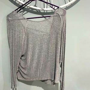 Light weight, long sleeve top